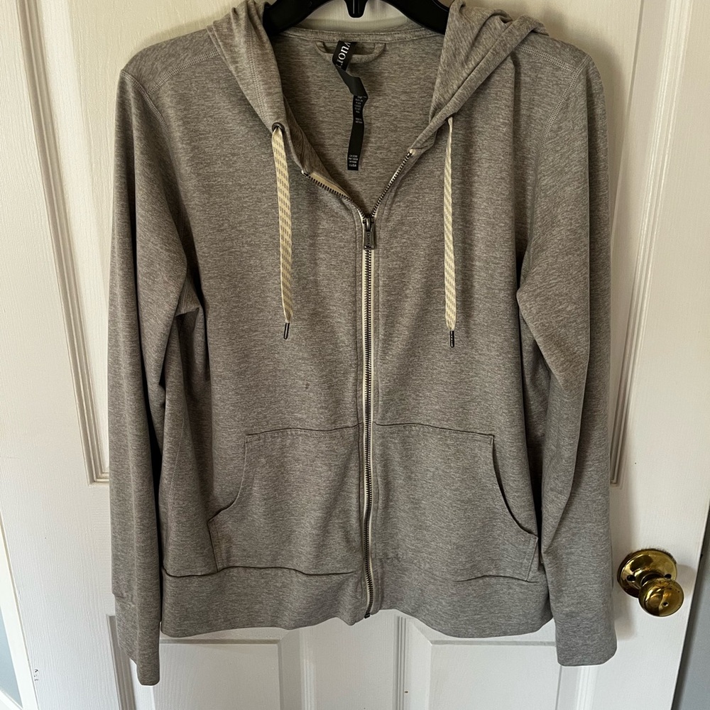 Vuori Gray Full-Zip Jacket with Ribbed Cuffs
